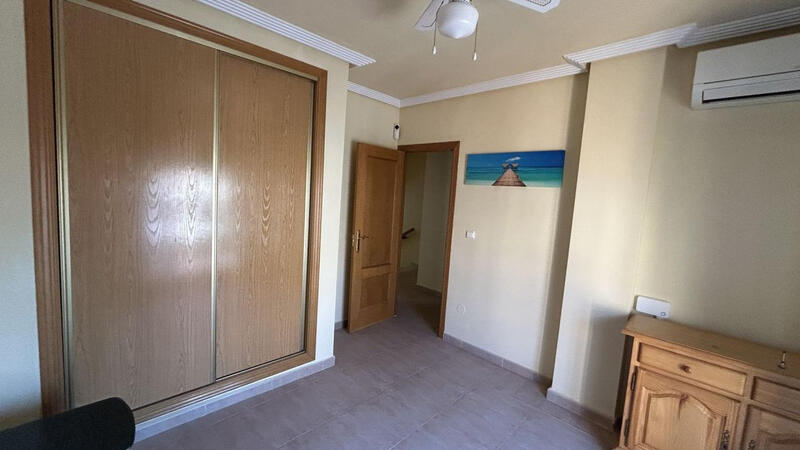 2 Cuarto Adosado en venta