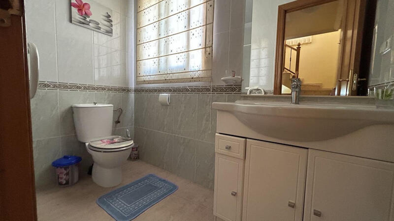 2 Cuarto Adosado en venta