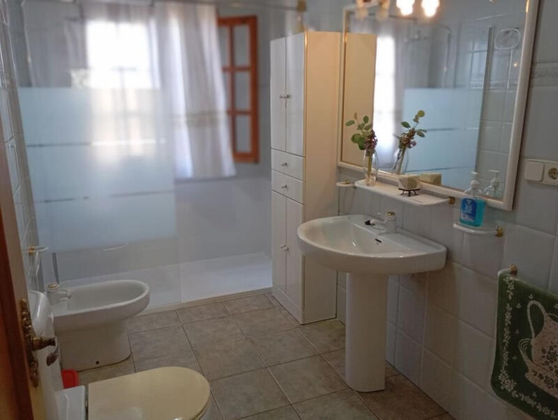 4 bedroom Country House for sale