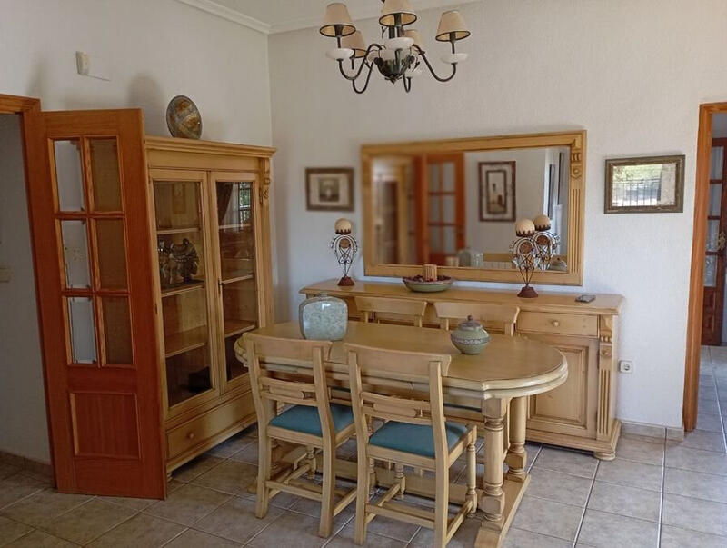 4 bedroom Country House for sale