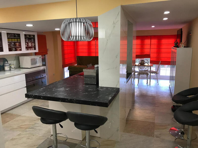 6 bedroom Villa for sale