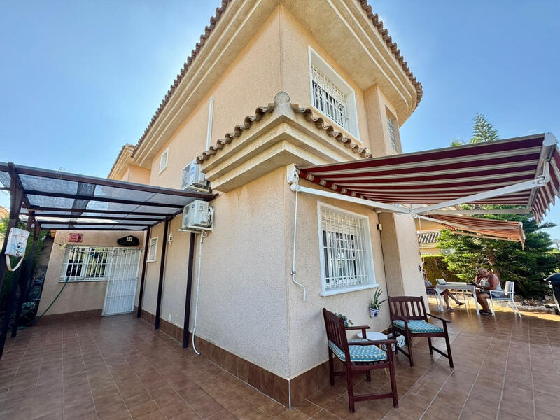 3 slaapkamer Villa Te koop