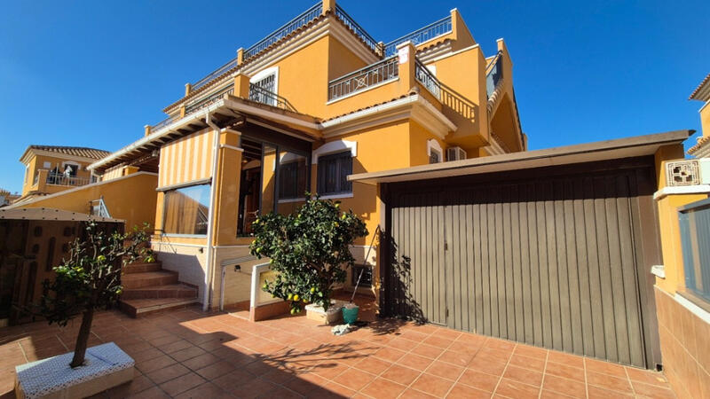 5 bedroom Villa for sale