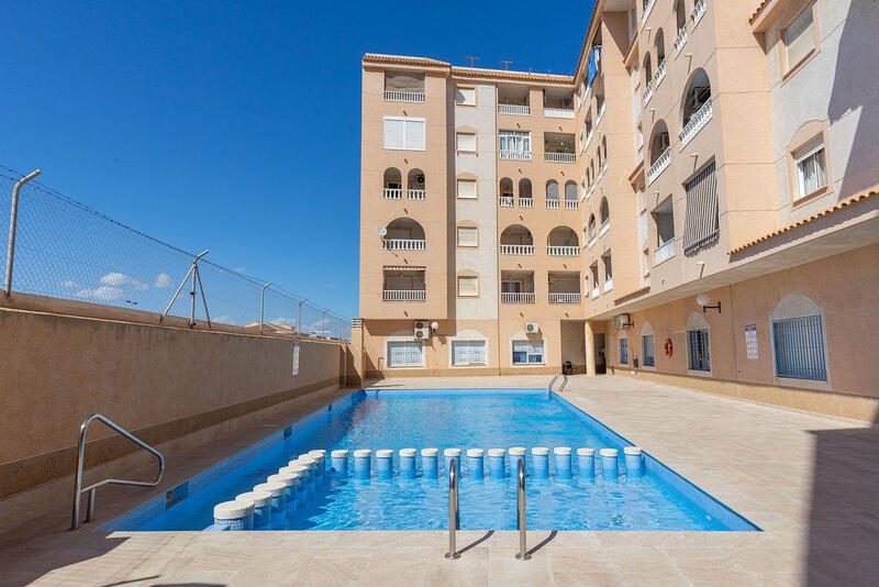 2 slaapkamer Appartement Te koop