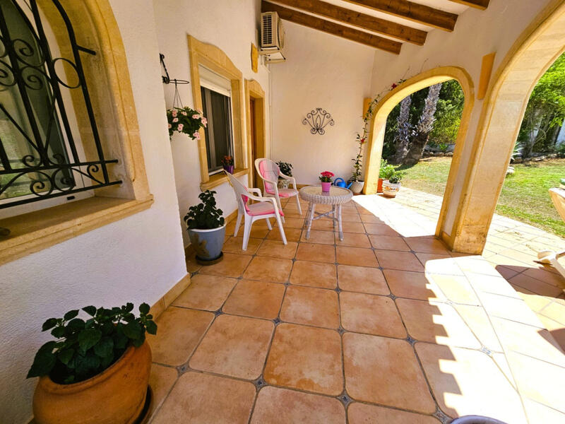 4 bedroom Villa for sale