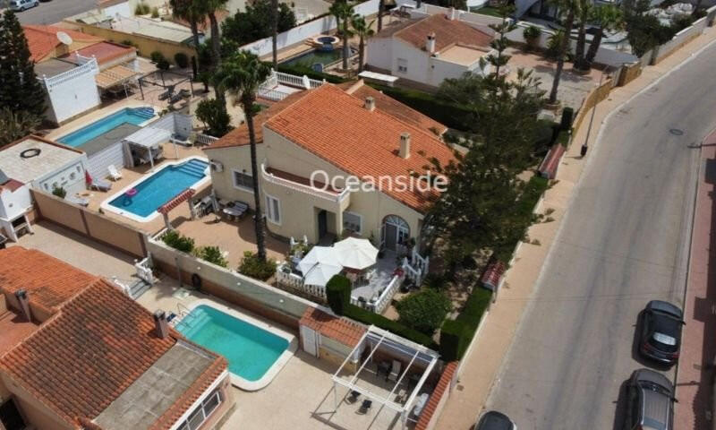 Villa for sale in Torrevieja, Alicante