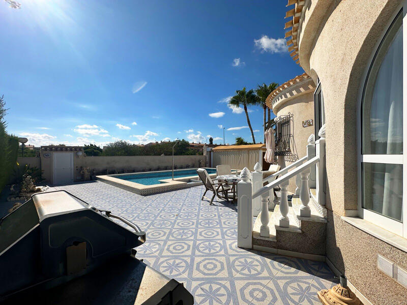 3 bedroom Villa for sale