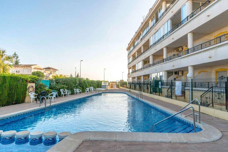 квартира продается в Orihuela Costa, Alicante