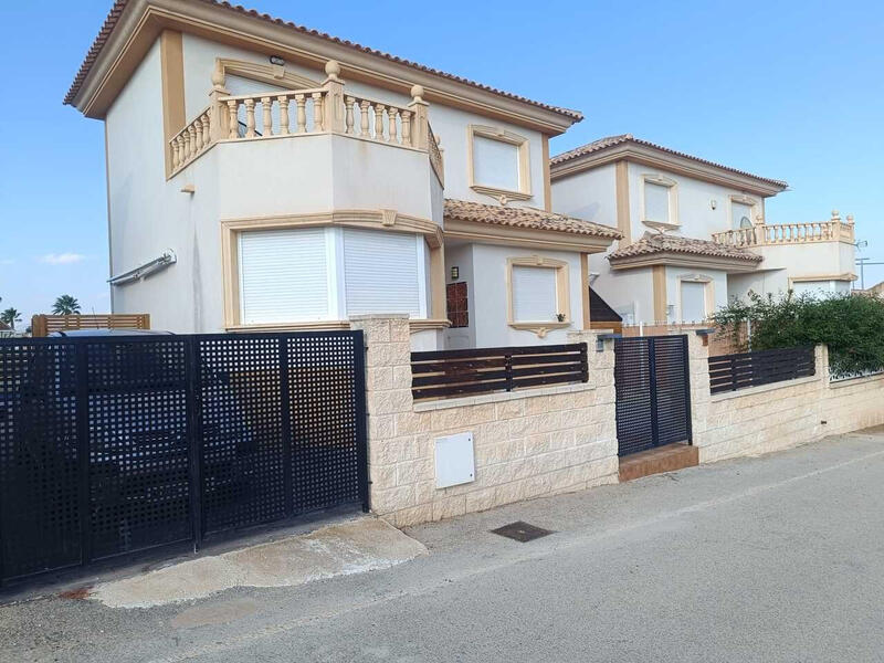 3 bedroom Villa for sale
