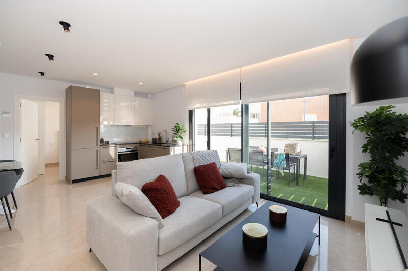 3 slaapkamer Gezinswoning Te koop