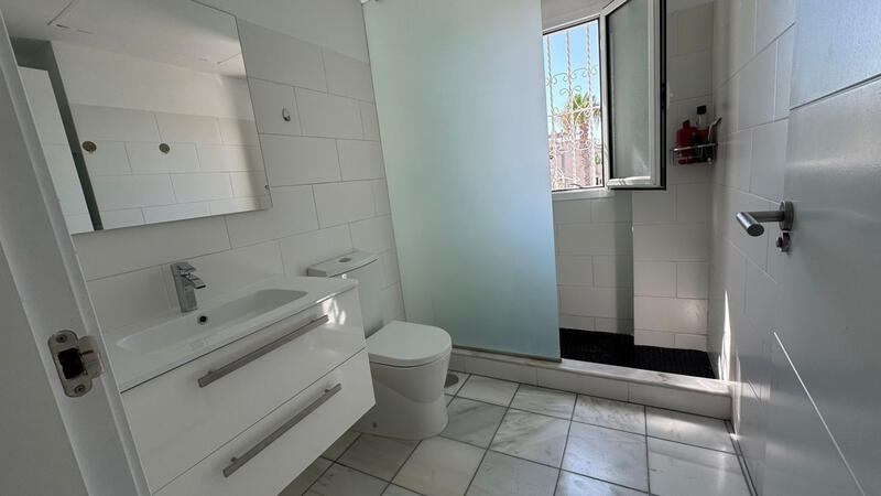2 Cuarto Villa en venta