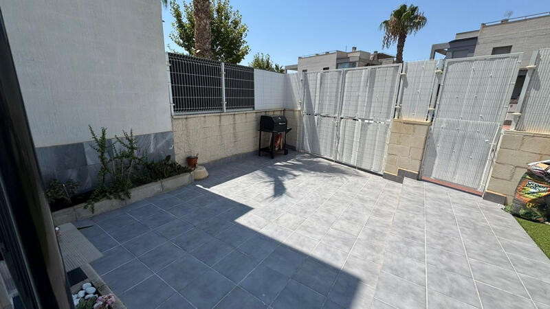 2 Cuarto Villa en venta
