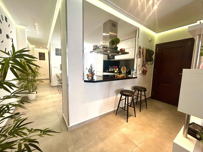 3 bedroom Apartment for sale