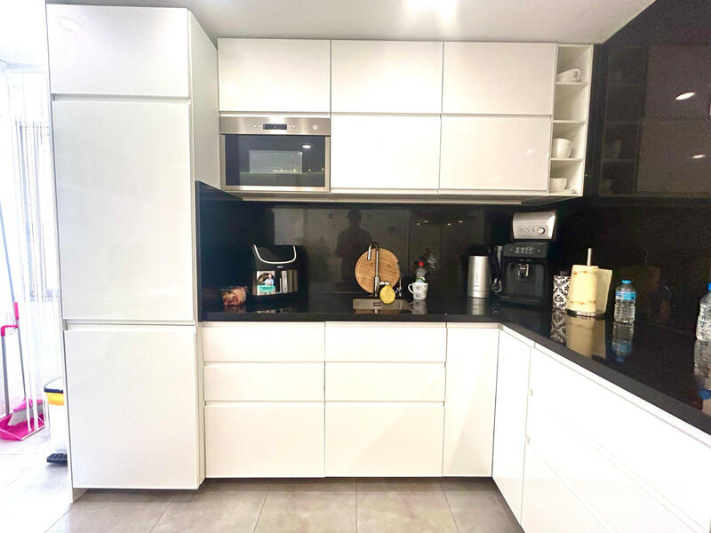 3 bedroom Apartment for sale