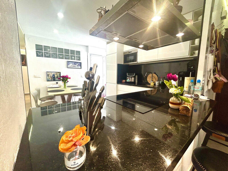 3 bedroom Apartment for sale