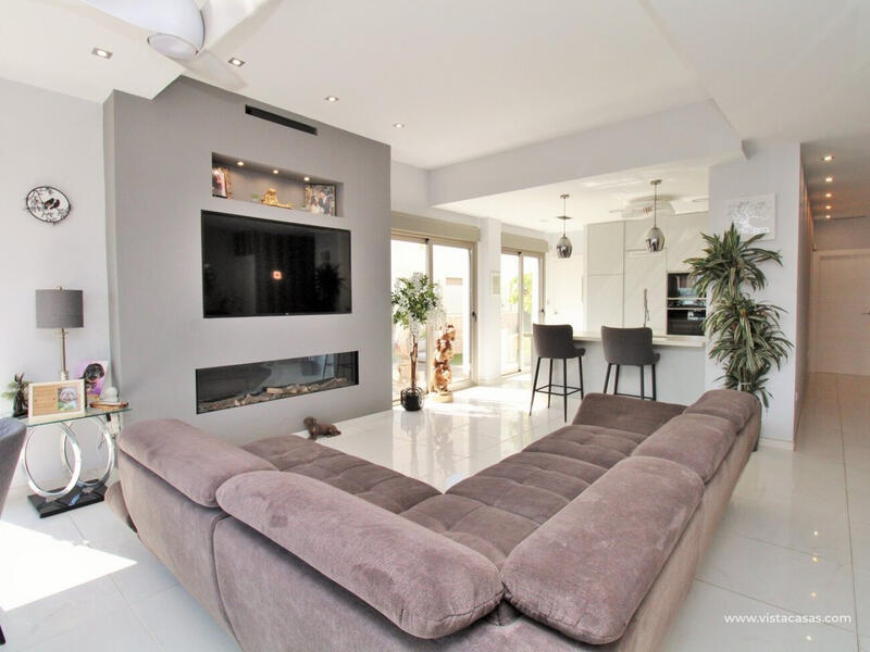 4 Cuarto Villa en venta