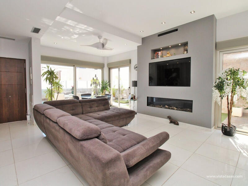 4 Cuarto Villa en venta