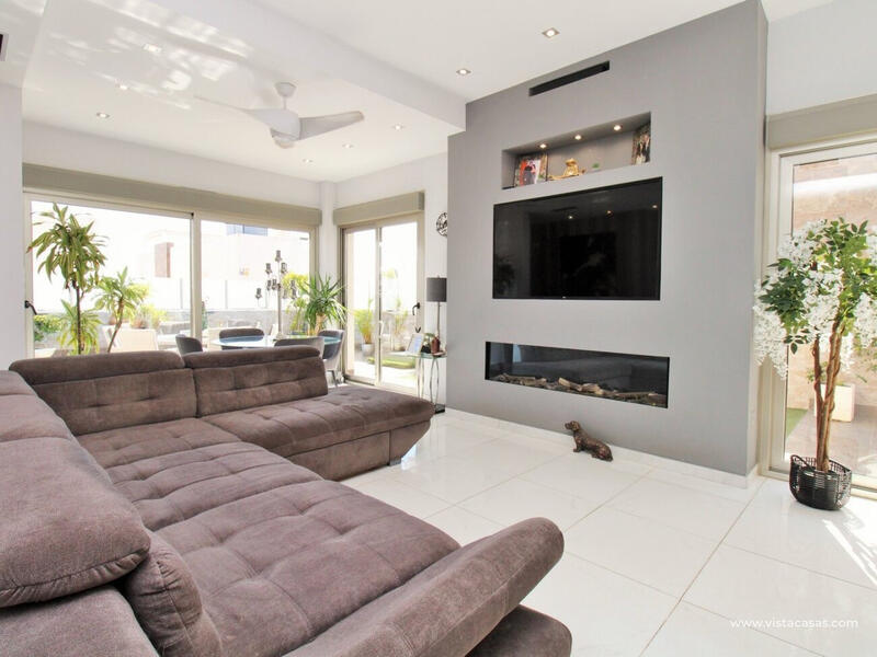 4 Cuarto Villa en venta