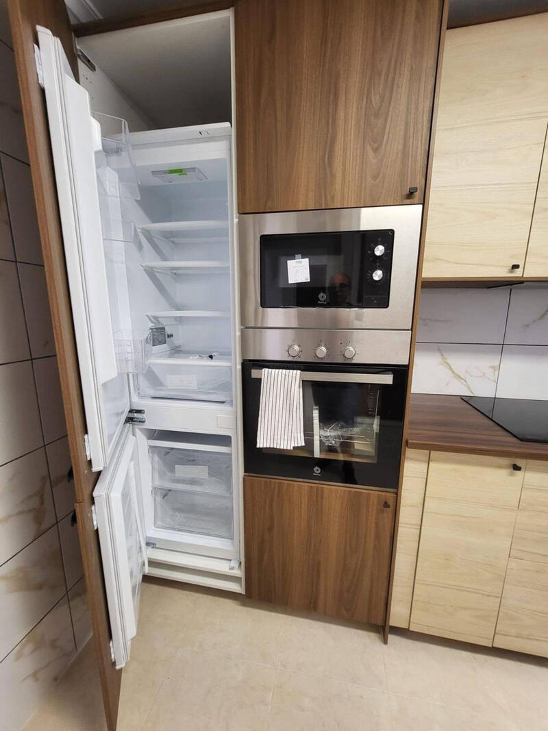 3 спальная комната городская тюрьма продается