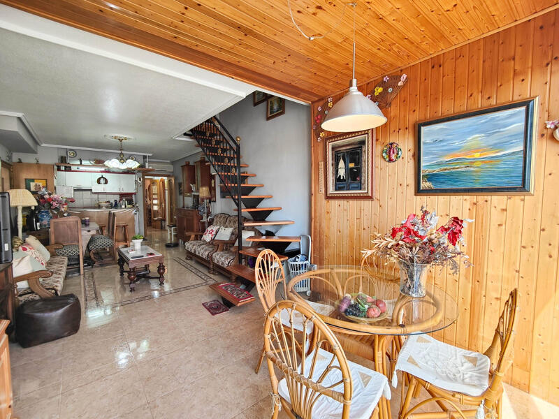 3 bedroom Apartment for sale