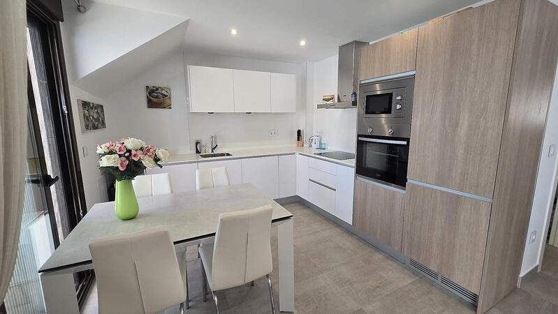 2 bedroom Apartment for sale