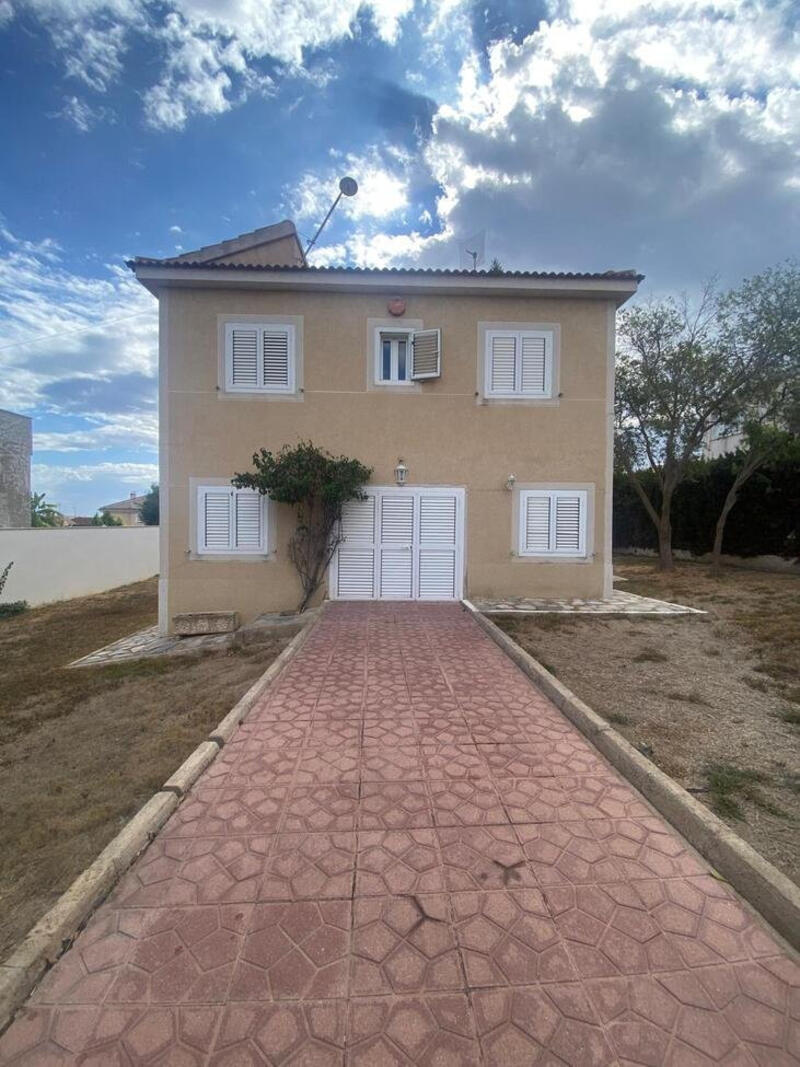 4 bedroom Villa for sale