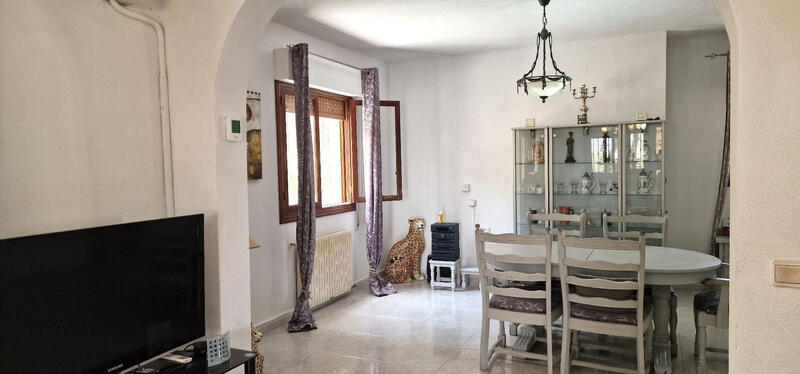 6 sovrum Villa till salu