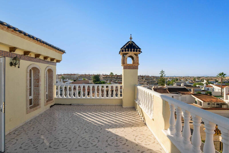 Villa Te koop in Orihuela Costa, Alicante