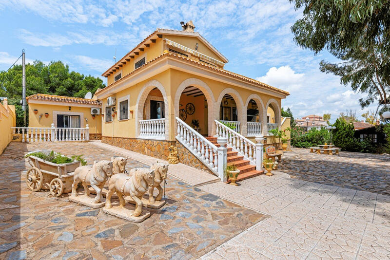4 chambre Villa à vendre