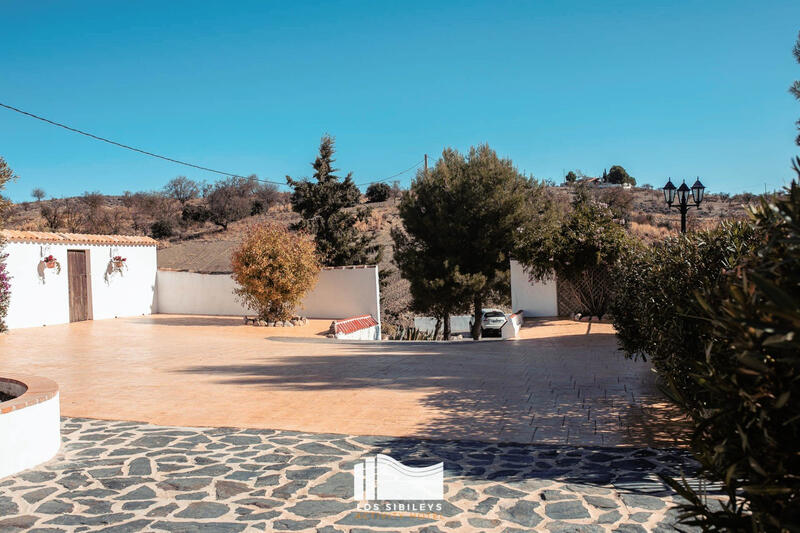 7 bedroom Country House for sale