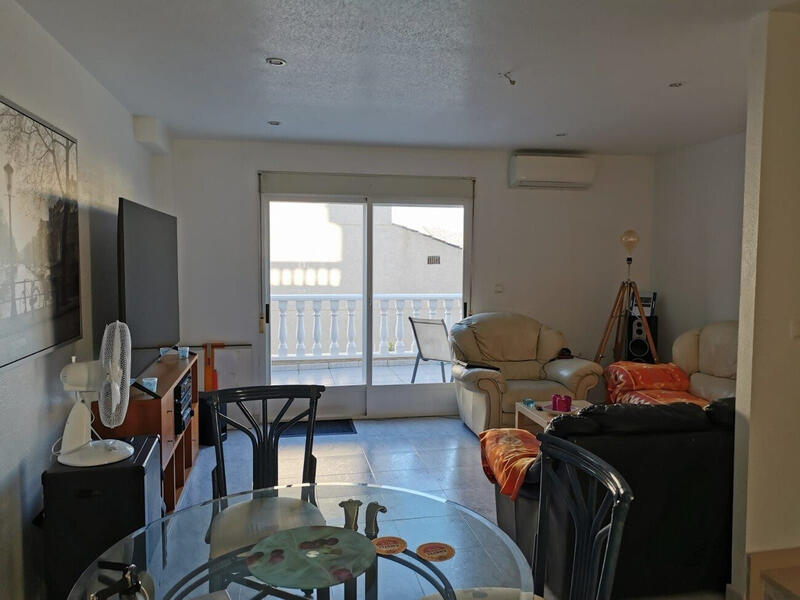 2 Schlafzimmer Duplex zu verkaufen