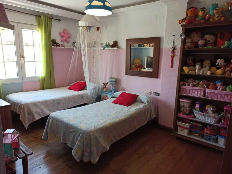 5 chambre Autre à vendre