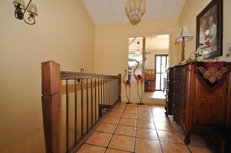 4 slaapkamer Gezinswoning Te koop