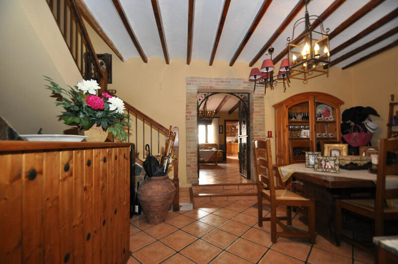 4 slaapkamer Gezinswoning Te koop