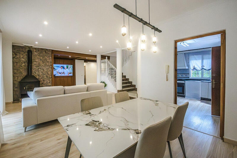 5 bedroom Country House for sale