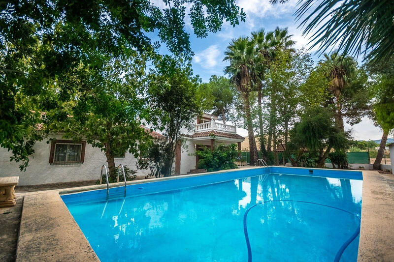 5 bedroom Country House for sale