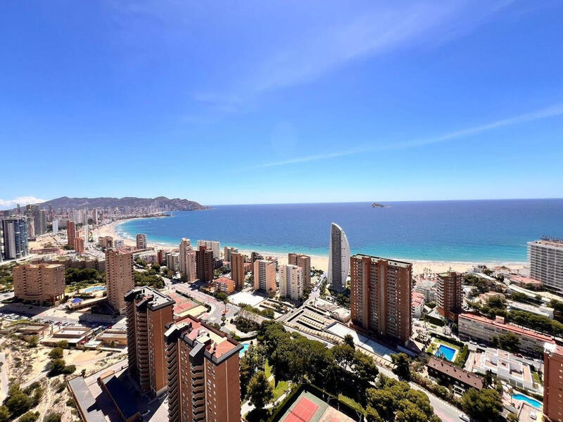 3 bedroom Apartment for sale
