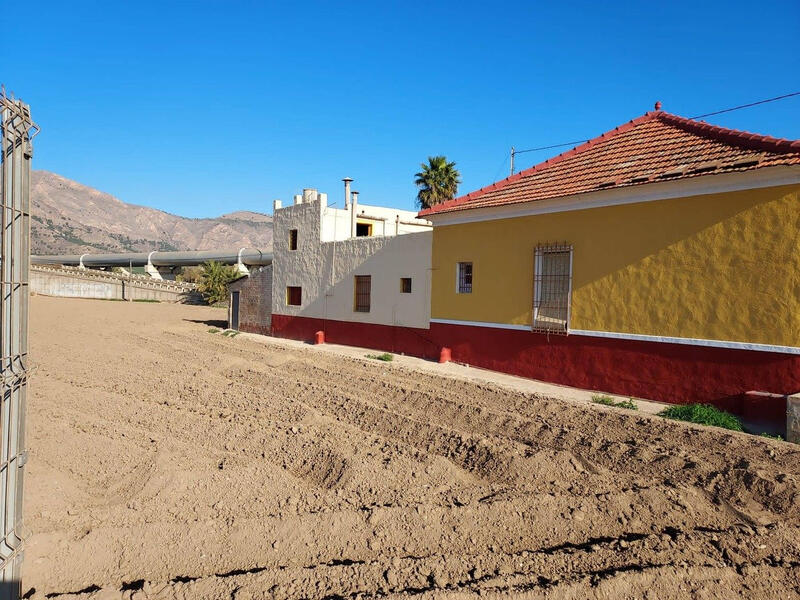 4 bedroom Country House for sale