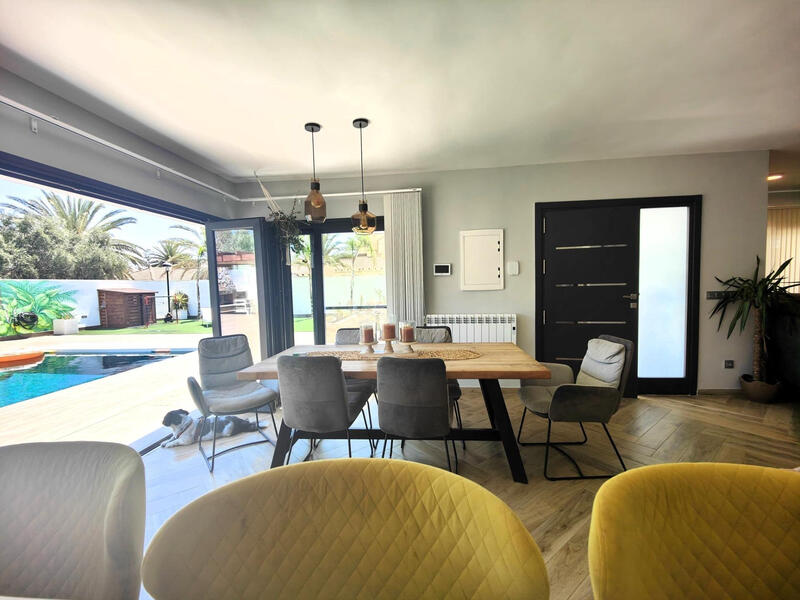 5 bedroom Villa for sale