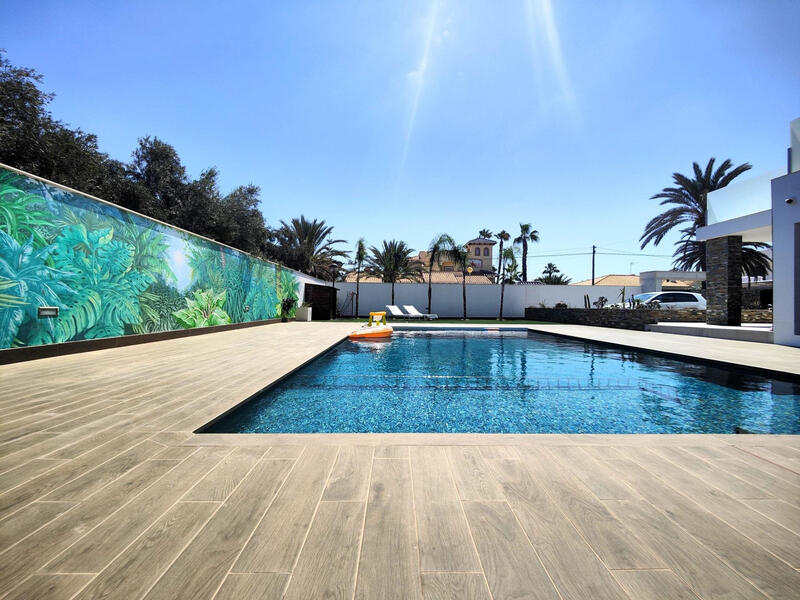 5 bedroom Villa for sale