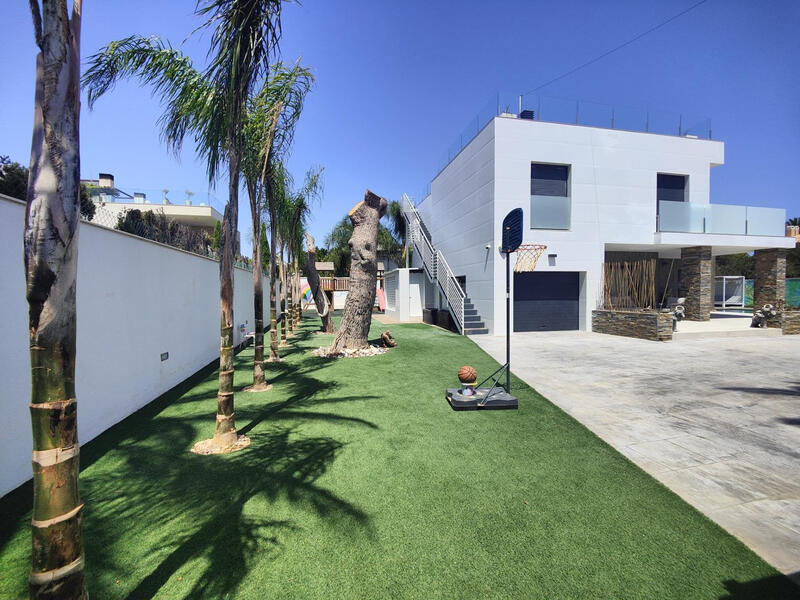 5 bedroom Villa for sale
