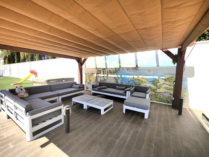 5 bedroom Villa for sale