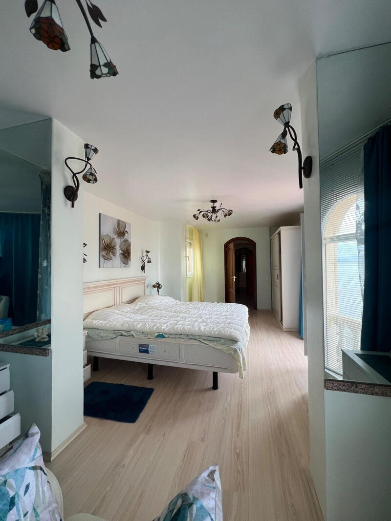 7 bedroom Villa for sale