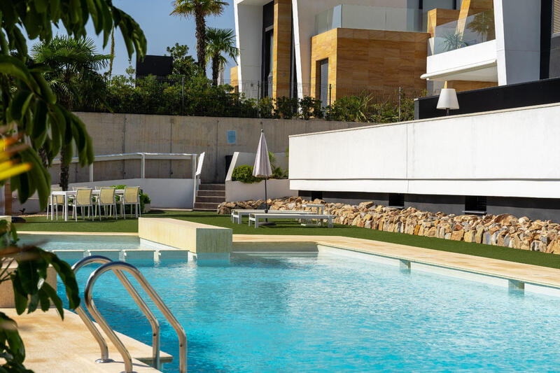 3 bedroom Apartment for sale