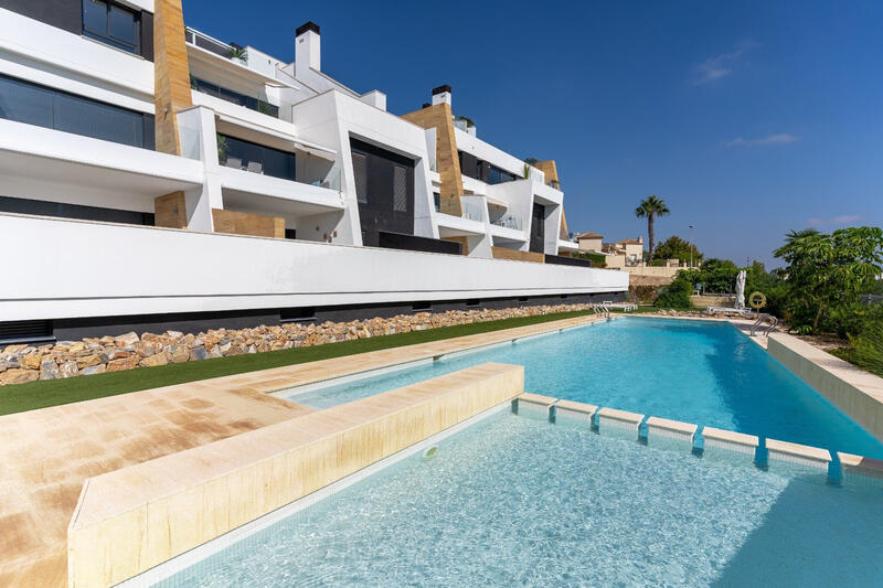 3 bedroom Apartment for sale