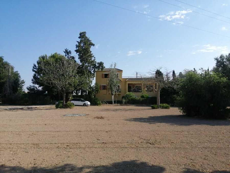 4 slaapkamer Villa Te koop