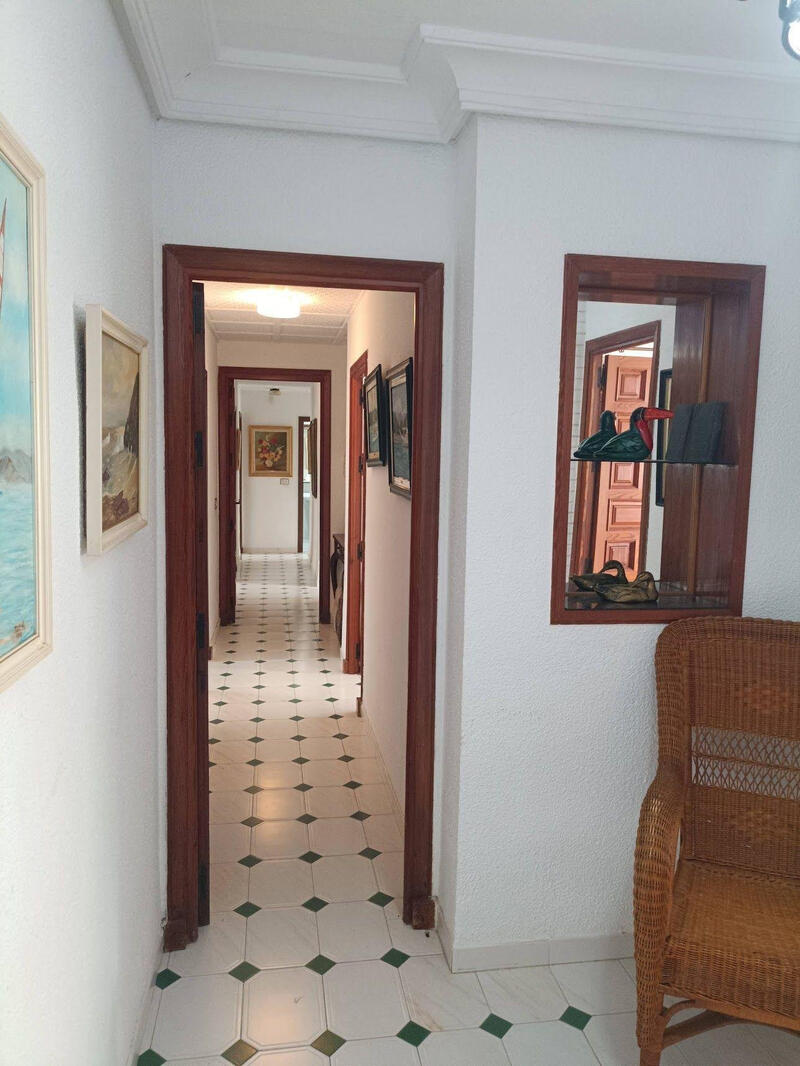 4 спальная комната вилла продается