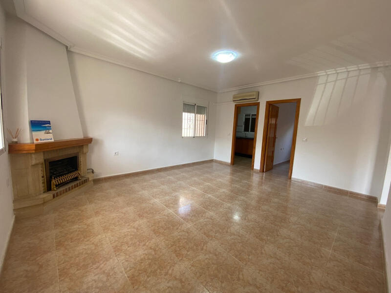 3 slaapkamer Gezinswoning Te koop