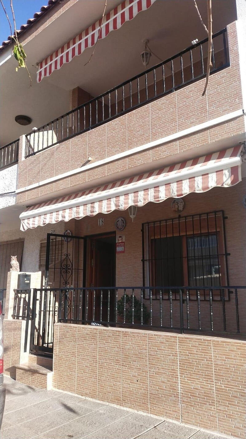 Gezinswoning Te koop in Pilar de la Horadada, Alicante