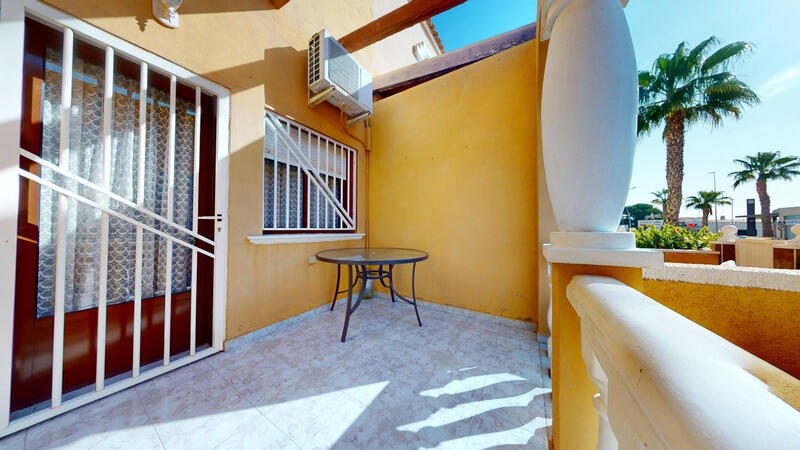 2 Cuarto Villa en venta